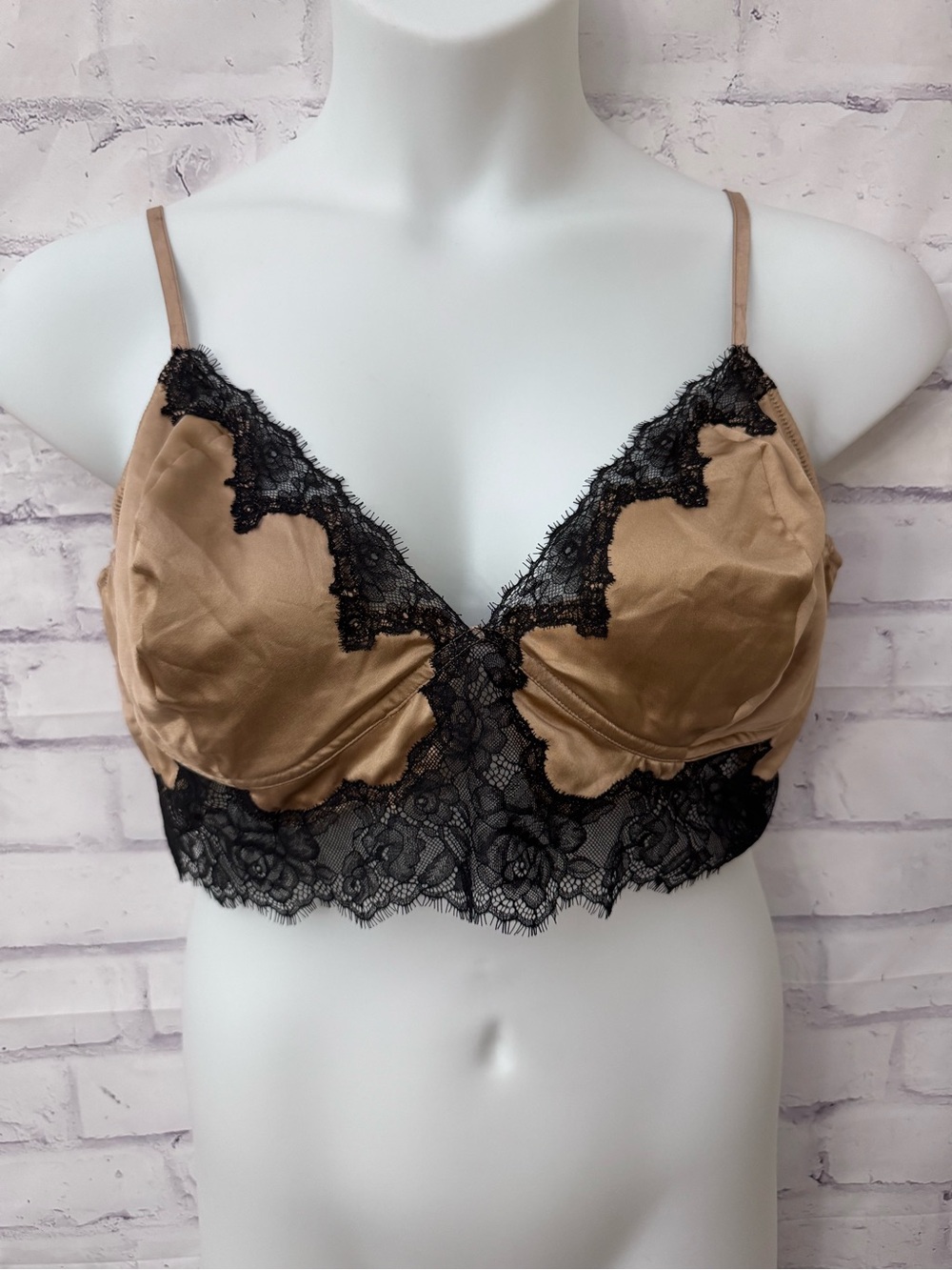 Victoria’s Secret XXL Gold Black Lace Sexy Bralette Whimsigoth Y2K Sexy New